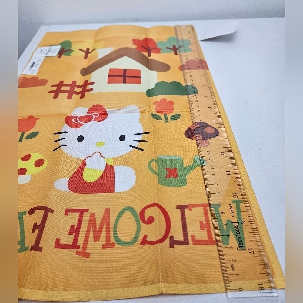 Hello kitty garden flag decoration - Picture 4 of 5
